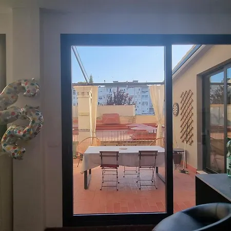 Modern Flat With Large Terrace *